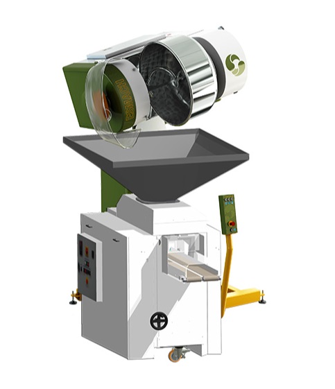 Esmach self-tipping mixer connected to divider
