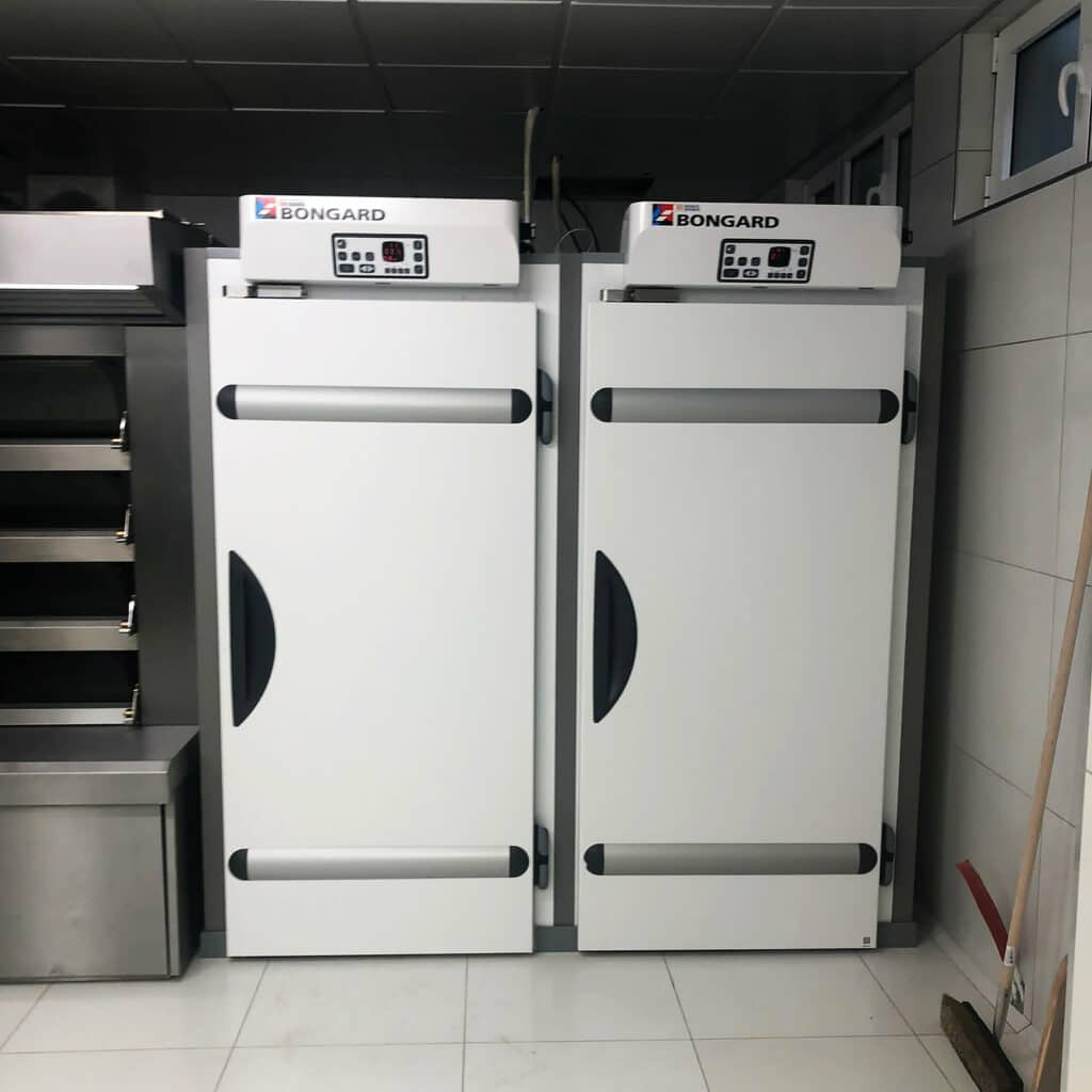 Roll-in retarder proofer in the bakery setup